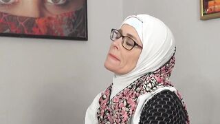 Muslim mom had too short dress