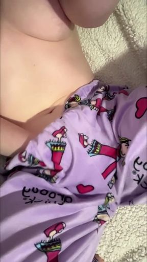 Desperate girl can't hold her pee and floods her panties