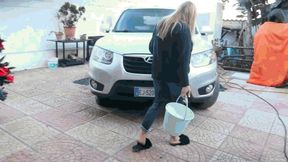 Elizabeth washes the car AVI (1920x1080) FHD