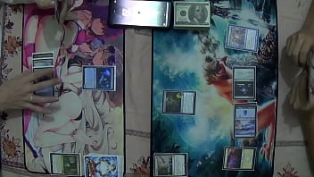 Oriental bombado idoso.