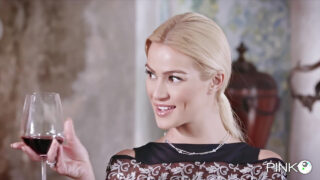 Cherry Kiss i høye hæler anal knullet av stor pikk Christian Clay