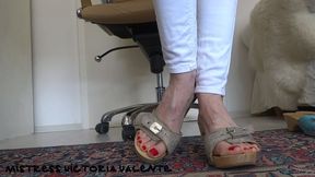 Wooden mules Dr Scholl show and sexy milf feet