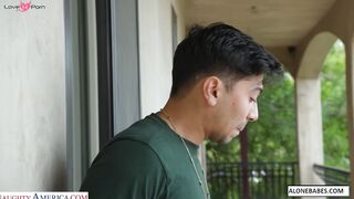 Stranger Fucks Older Mom Reagan Foxx in Her Home