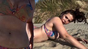 Sandy Belly Tease - MP4