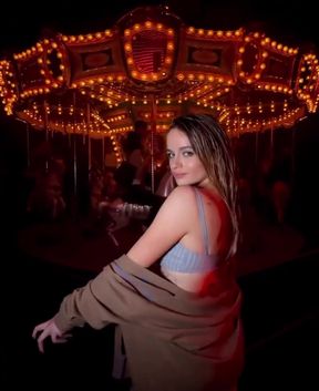 Joey king Cleavage Belly