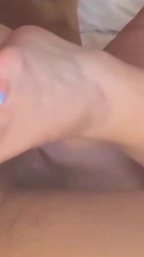 Married wife ass and feet   Clip 1