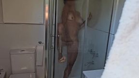 Mommy's got me hooked &mdash;  watching her fingers get down while soaping up in the bathroom
