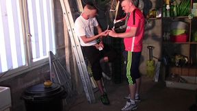 2088 salope dosee en basket et jock par un mec de cite tbmcette salope se ...