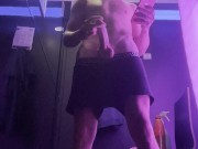 CHAV BOY HAS A WANK IN SUNBED SHOP💦