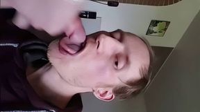 Sperma Schlucken - Amateur Twinks Lecken