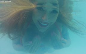 Underwater - Melisa the Mermaid