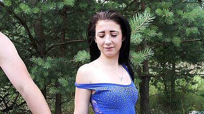 Huge creampie for cheated photo model in nature with big cock