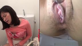 Kinky Asian Pees Upskirt