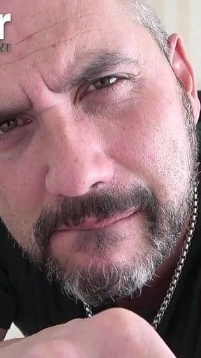 Uncut Dilf Finds Tiny Person in Hotel Room Macrophilia Fantasy