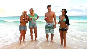 Beachside Amateur Babes Get Paid in Cash for Hot Outdoor Hookup