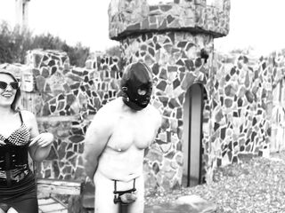 Real, medieval NIPPLE tantalize - TRAUMA NIPPLES