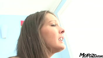 MOFOZO com - Young Amateur In Her First Sex Video