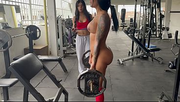 FULL VIDEO!! My transgender trainer gets horny when she makes me do squats without clothes and starts touching my ass and tits - MAY HERNANDEZ