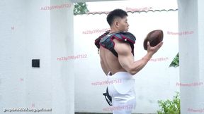 Of Heath - Bodybuilder Gets A Blowjob For Photoshoot