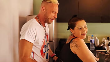 It happened to me in real life, but like a miracle my sister-in-law with that ass brought my cock back into activity and once again I filled her ass with cum. Vagninho e Agatha Mama