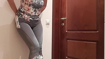 Peed my gym pants at closed loo door