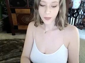 Amateur Lillexie Fingering Herself On Live Webcam 02