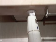 Auténtico sexy maduro peludo con gran polla gimiendo y corriéndose duro con masturbador automático!