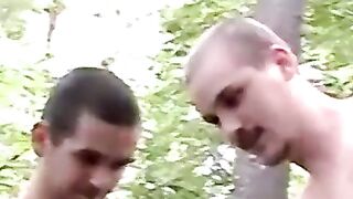 Two young amateurs compete who will cum first outdoors