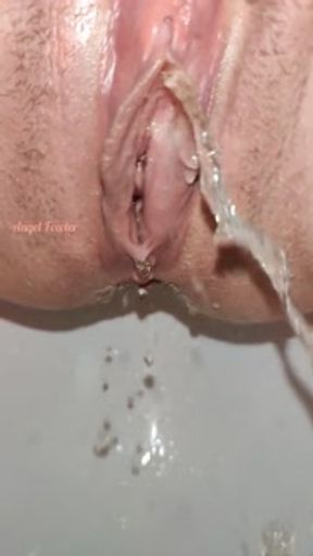 Find out how women piss. Macro Slow Motion Pee Hole view