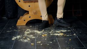 Cracker Crushing (HDTVWMV) – Lady Amira