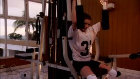 Beuaty babe Jamie in solo act