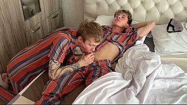 woke up with a blowjob, a guy with a big dick fucks a twink'_s tight ass and cums