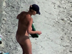 Voyeur on public beach Cook Jerking and Oral Sex Stimulation