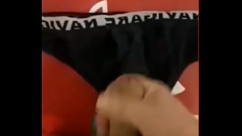 L'_oncle mouille le slip pour vous