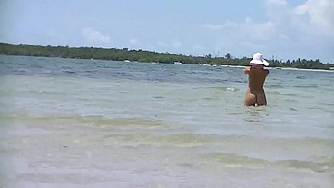 Exhibitionist Wife Nikki Brooks Vs Cuban Beach Voyeurs! Pt4 Sheer