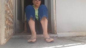 BLACK FEET FULL OF DIRT AND DEBRIS