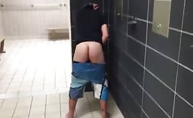 He offers his ass in the showers and he gets it