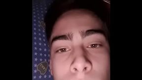 Joven Argentino galopando arriba de mi verga