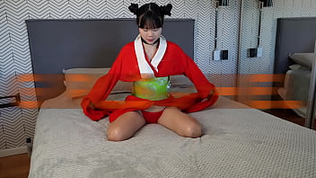 Beautiful Japanese model gets fingered - multiple orgasms