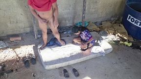 comendo a filha da puta da sapatao dando o cu no terraco