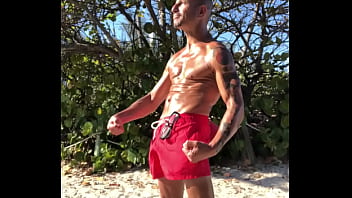 RIPPED PORN STAR MAXXX LOADZ