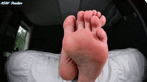 Brunette sole inspection! - MOV