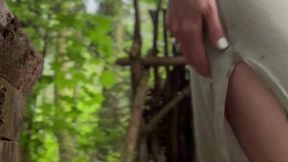 Im Wald a mire Pussy spieöe bisi chume????