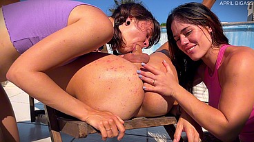 Rimming ass, depraved and dirty sex trio, they clean asses, mouths and suck each other's faces!!!