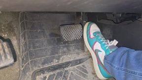 Long Nike drive in traffic