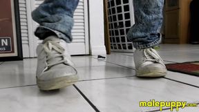 Angry giant Elis Ataxxx crushes tiny people under his dirty sneakers