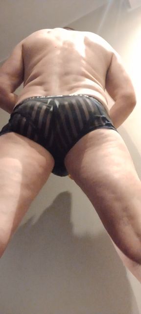 In the cinema WOS again where no <br />
Man wants to touch