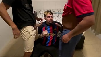 Levei dupla penetra&ccedil_&atilde_o dos meus parceiros de futebol (COMPLETO NO RED)