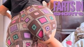 Cheek Clapping Fart (s) in Shorts