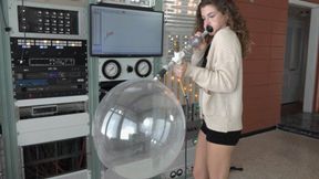 Natalia Blows Up a Plastic Deco Bubble (MP4 - 720p)